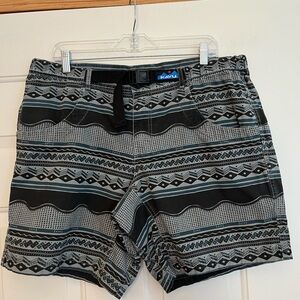 Kavu chilli lite gray/black pattern belted rugged adventure ready shorts. XL